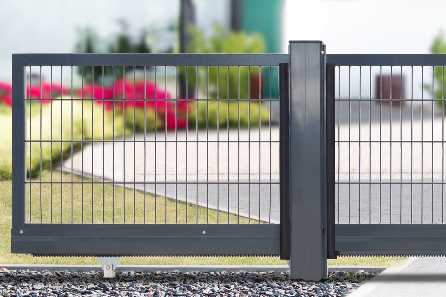 Schiebetor V-Star F60 integrierter elektrischer Antrieb im Pfosten bis 400-450 cm Lichte Weite